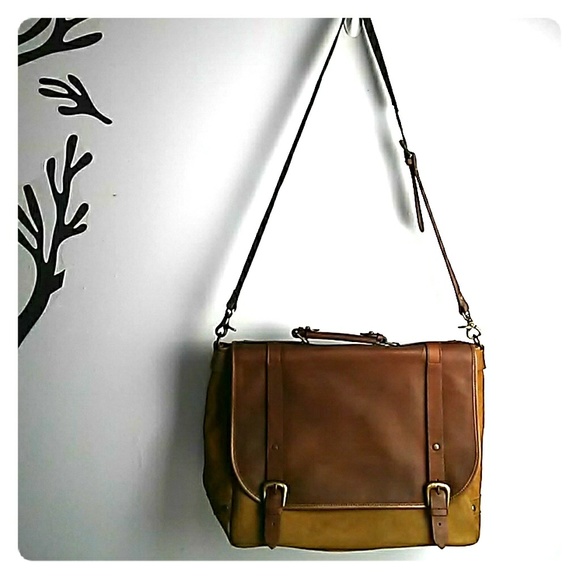 Brown leather briefcase messenger bag - Picture 2 of 8